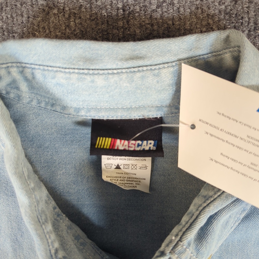 NASCAR Kyle Busch M&Ms Racing Denim Shirt Mens Large Button Down New #2681 - Picture 3 of 6